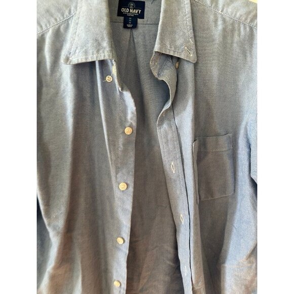 Old Navy men’s size medium blue button-down shirt - Picture 3 of 8